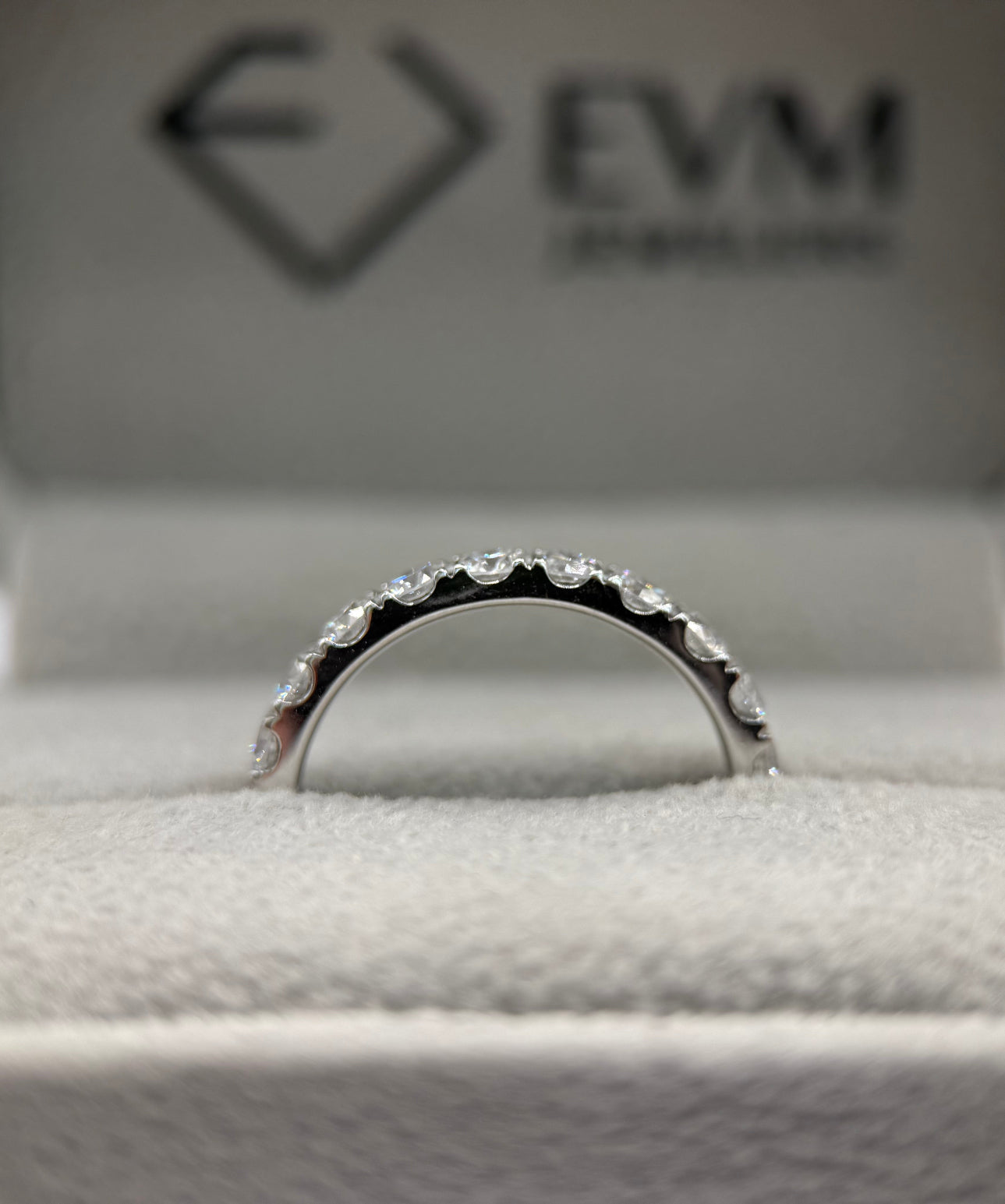 14K White Gold Wedding Band