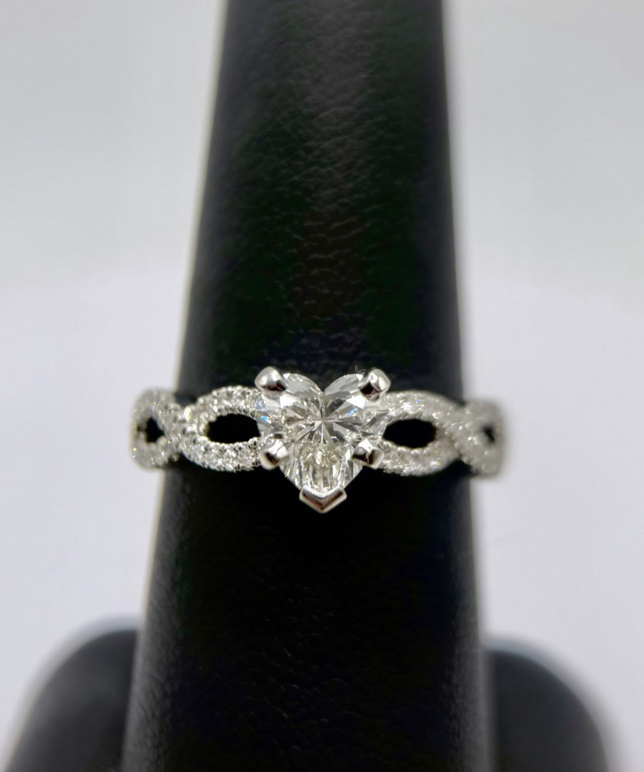 1.02ct Natural Heart Diamond Ring