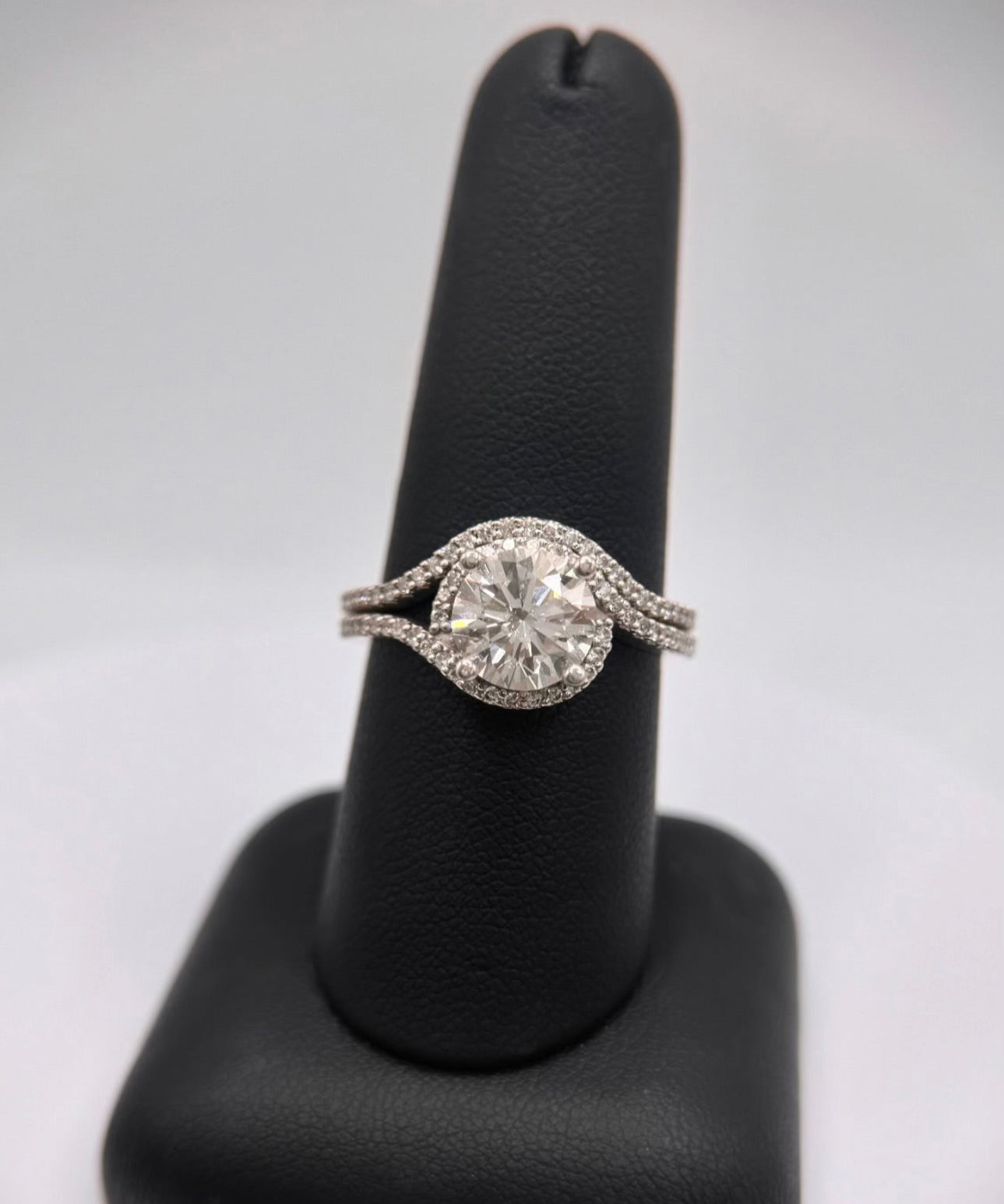 2CT NATURAL DIAMOND ROUND ENGAGEMENT RING