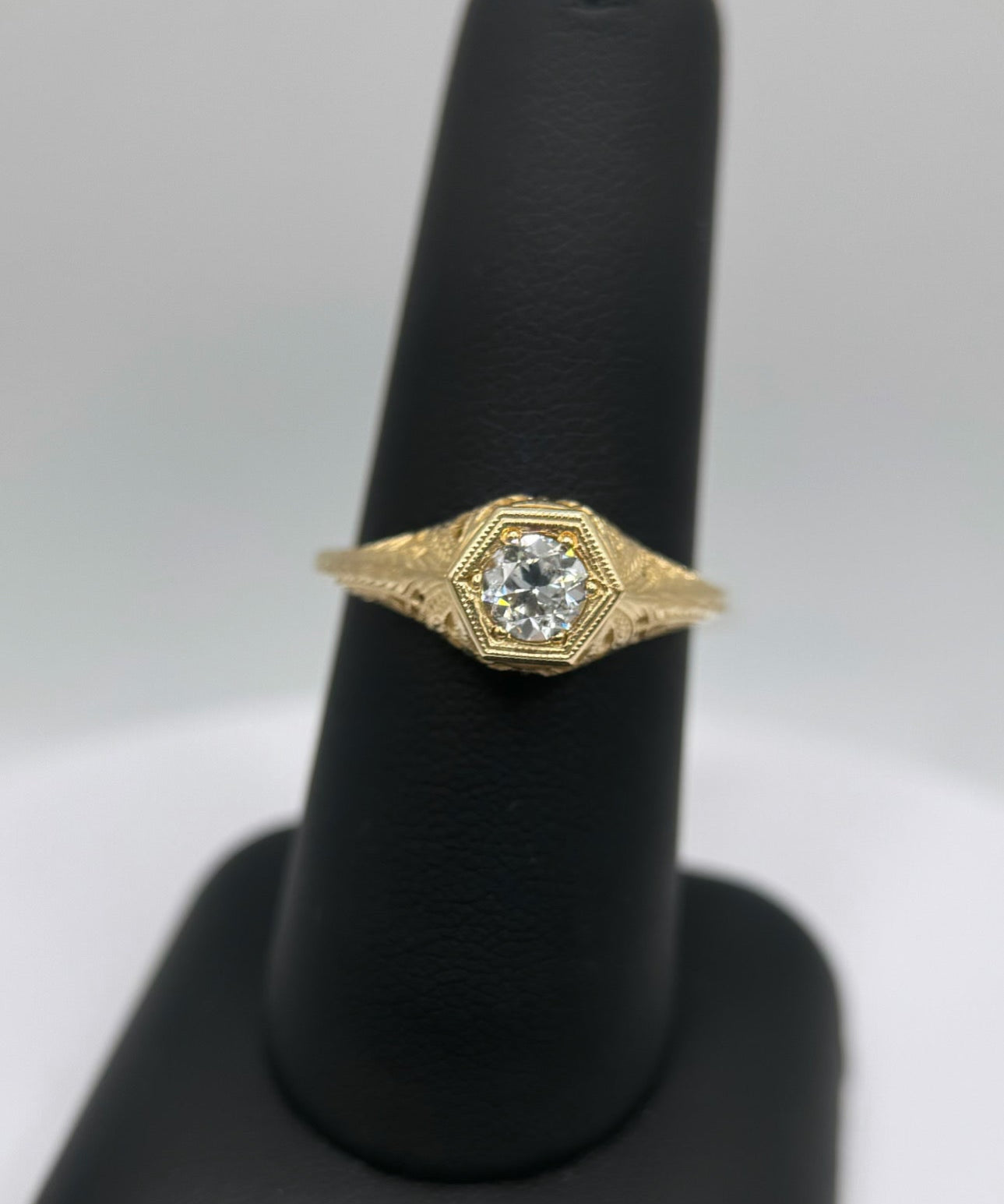 14K Yellow Gold Antique Ring