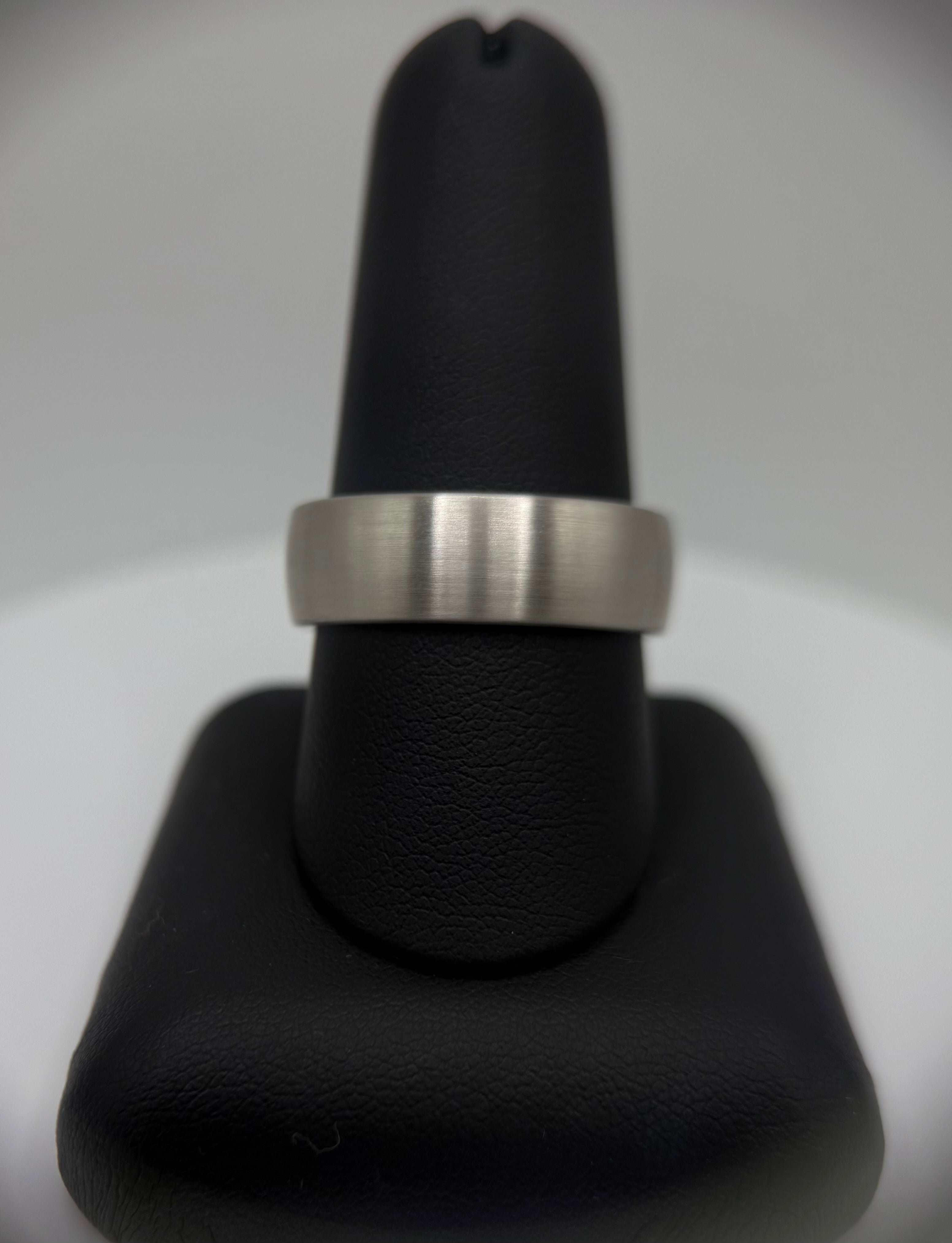14K WHITE GOLD MEN'S WEDDING BAND