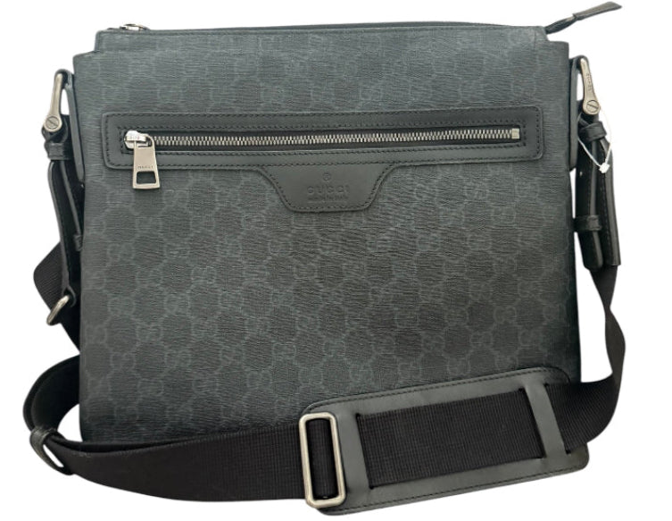 GG Supreme Black Messenger Medium Bag